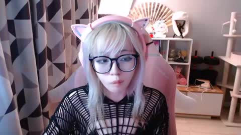 Snapshot of danyelleeyermann chatting on June 29, 4:07 pm danyelleeyermann online show from June 29, 4:07 pm