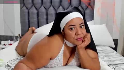 daphaineex online show from October 31, 1:23 pm