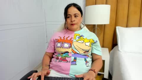 Snapshot of daphne81_ chatting on February 5, 8:21 am Daphne online show from February 5, 8:21 am