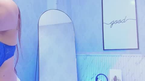 Snapshot of daphne81_ chatting on September 11, 2:22 am Daphne online show from September 11, 2:22 am