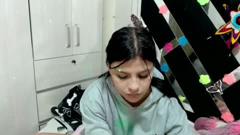daphne877046 online show from September 26, 5:39 pm