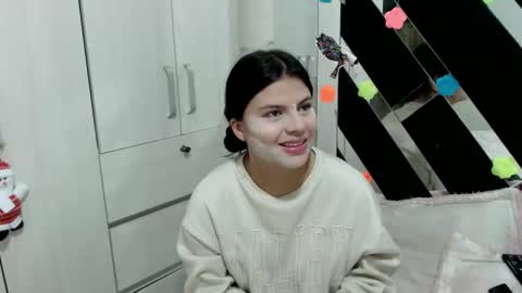 daphne877046 online show from November 26, 6:53 pm