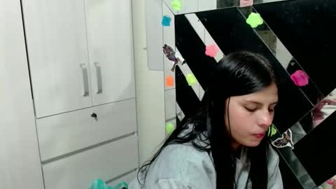 Snapshot of daphne877046 chatting on January 7, 2:03 am daphne877046 online show from January 7, 2:03 am