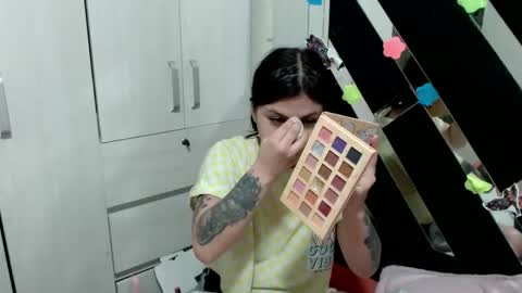 Snapshot of daphne877046 chatting on February 12, 8:48 pm daphne877046 online show from February 12, 8:48 pm