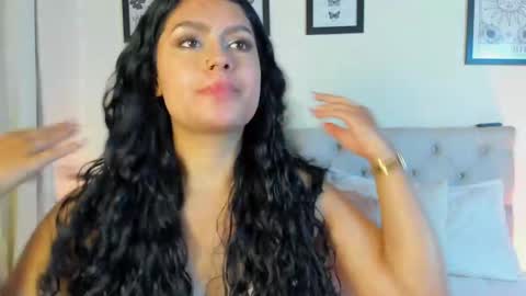 Antonella Mora online show from November 10, 12:48 pm