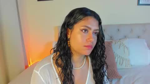 Antonella Mora online show from February 25, 1:10 pm