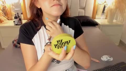 daphne_and_roger online show from September 13, 11:32 am