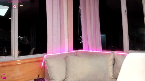 daphne_chers online show from November 10, 11:37 pm