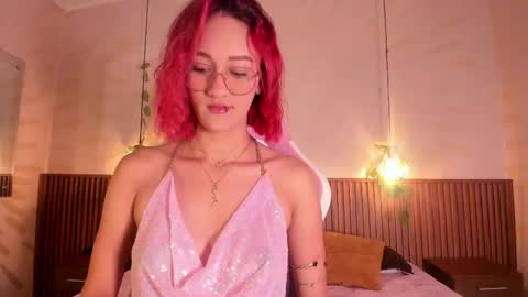 Snapshot of daphne_courtis chatting on May 31, 3:15 am Daphne online show from May 31, 3:15 am