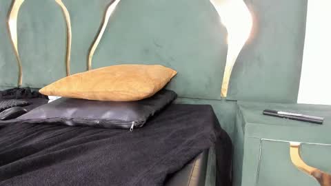 Snapshot of daphne_culeht chatting on May 27, 1:57 am daphne_culeht online show from May 27, 1:57 am