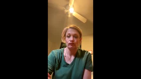 Snapshot of daphne_flor87 chatting on June 1, 9:49 pm daphne_flor87 online show from June 1, 9:49 pm