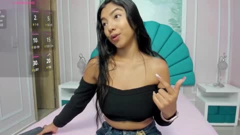 Snapshot of daphne_fox_ chatting on January 9, 11:14 am Daphne  online show from January 9, 11:14 am