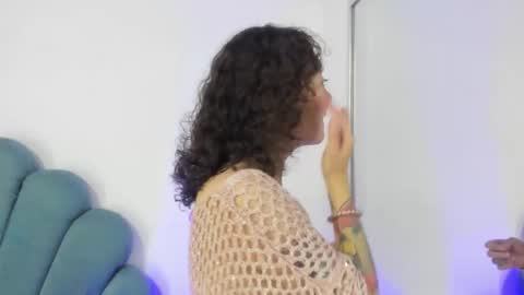 DaphneBlunt online show from December 5, 7:32 pm