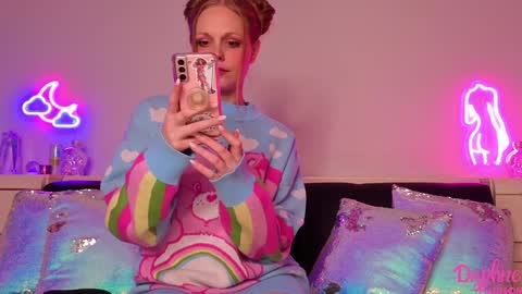 Daphne Madison online show from November 25, 8:09 pm