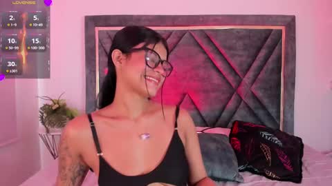 Snapshot of dapnne_ chatting on February 5, 9:07 pm Daphne online show from February 5, 9:07 pm