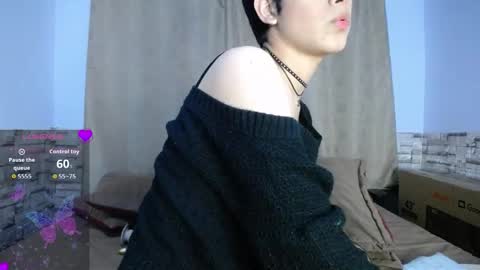 Snapshot of darasweet19 chatting on October 20, 2:45 am MAX online show from October 20, 2:45 am