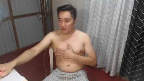 Snapshot of darby1992 chatting on February 22, 11:24 am Rob online show from February 22, 11:24 am