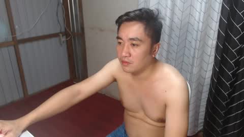 Snapshot of darby1992 chatting on February 22, 5:35 pm Rob online show from February 22, 5:35 pm