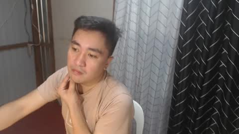 Snapshot of darby1992 chatting on March 2, 12:32 pm Rob online show from March 2, 12:32 pm