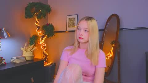 Kami online show from December 16, 4:17 am