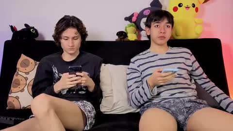 darcy_and_stolas online show from March 29, 8:36 am