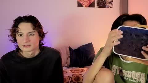 Snapshot of darcy_and_stolas chatting on May 4, 10:28 pm darcy_and_stolas online show from May 4, 10:28 pm