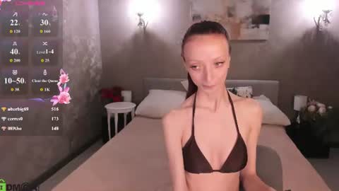 Snapshot of daria_j chatting on July 20, 10:39 am Daria J online show from July 20, 10:39 am