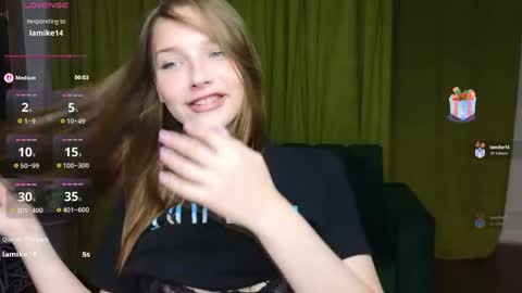 Snapshot of dariaangels chatting on May 22, 6:13 pm dariaangels online show from May 22, 6:13 pm