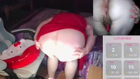 Snapshot of darina_bbw chatting on April 25, 10:18 pm darina_bbw online show from April 25, 10:18 pm