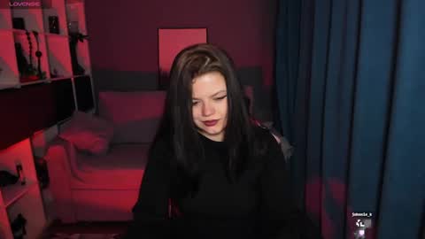 Dari the it woman online show from February 8, 9:36 pm