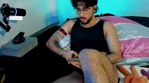 Snapshot of darioftm chatting on April 12, 2:49 am DarioFTM online show from April 12, 2:49 am