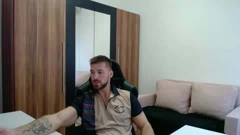 darius_94 online show from March 1, 2:30 pm