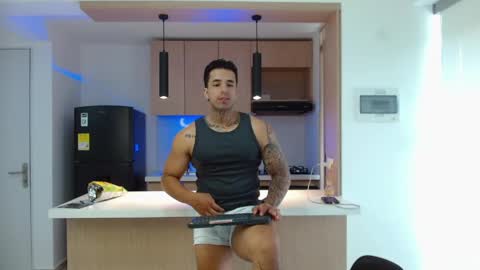 Snapshot of darius_phoenix chatting on May 26, 6:15 pm Darius Phoenix online show from May 26, 6:15 pm