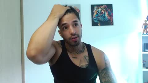 Darius Phoenix  online show from July 27, 4:58 pm