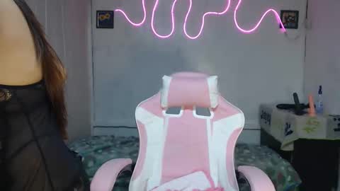 dark_angel143 online show from September 30, 11:04 am