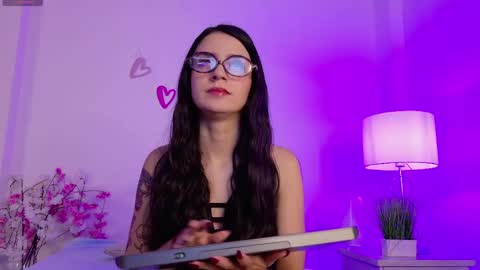 dark_angell77 online show from April 25, 11:02 am