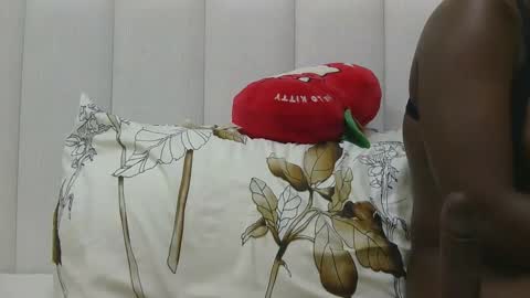 Snapshot of dark_candy254 chatting on June 8, 6:14 am Dark Candy 254 online show from June 8, 6:14 am