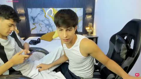 Snapshot of dark_desiree18 chatting on May 5, 3:03 am DARCK online show from May 5, 3:03 am