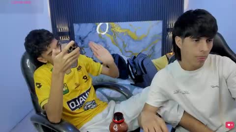 Snapshot of dark_desiree18 chatting on June 2, 3:08 am DARCK online show from June 2, 3:08 am