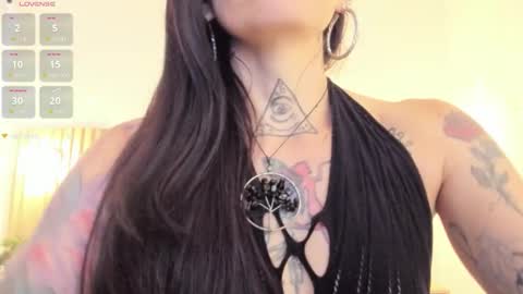 M I K A E L A online show from November 15, 1:07 pm