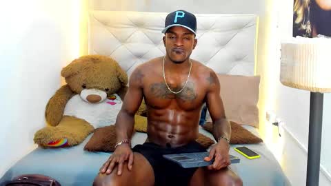 dark_king01 online show from February 10, 7:18 pm