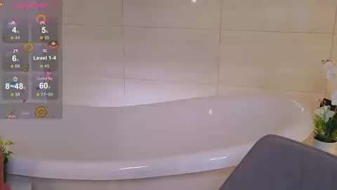 Lola online show from September 10, 9:31 am