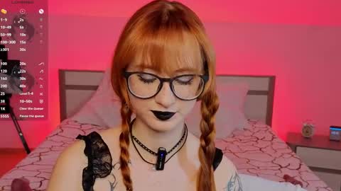 Snapshot of dark_lola_ chatting on May 16, 2:30 am Lola online show from May 16, 2:30 am