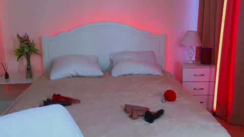 Snapshot of dark_lola_ chatting on May 24, 1:43 am Lola online show from May 24, 1:43 am