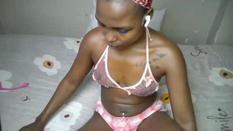 dark_lovly online show from November 17, 9:42 pm