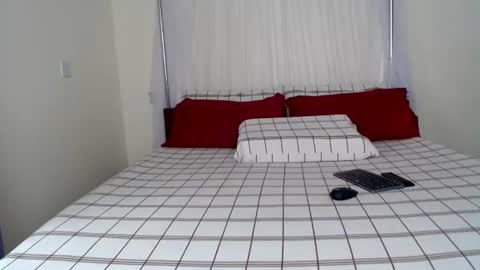dark_qween online show from July 10, 11:57 am
