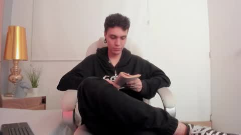 dark_sun333 online show from November 28, 12:57 am