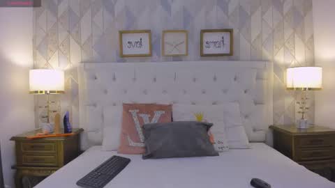 Snapshot of dark_velvet_ chatting on October 20, 11:21 am dark velvet online show from October 20, 11:21 am