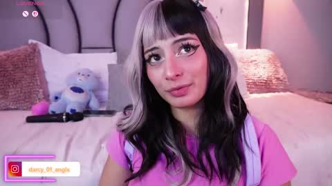 Snapshot of darkangelx_ chatting on May 7, 1:00 am Angel Darcy online show from May 7, 1:00 am
