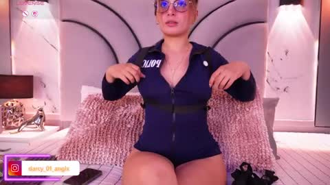 Snapshot of darkangelx_ chatting on May 13, 12:08 am Angel Darcy online show from May 13, 12:08 am